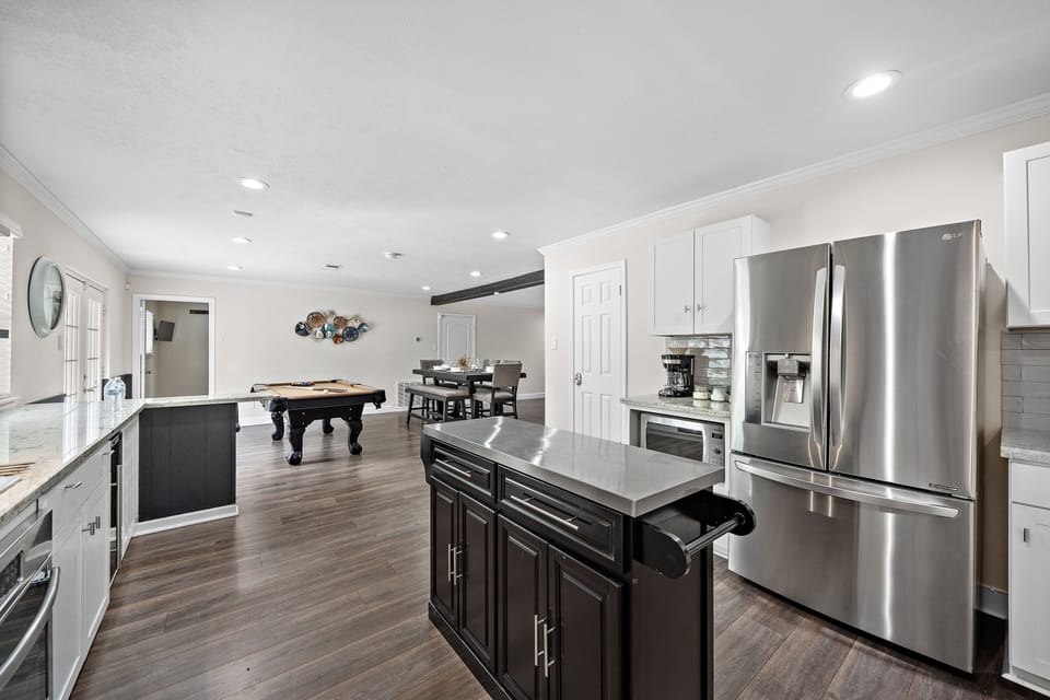 Fridge dispenses water and ice! Stainless steel appliances.