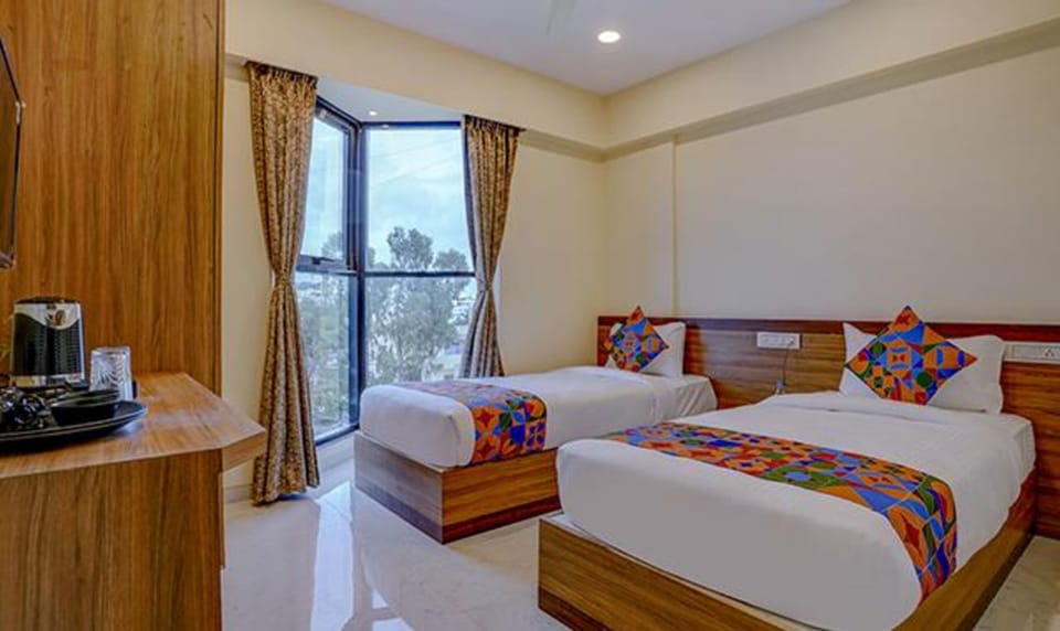 Deluxe Room | Egyptian cotton sheets, premium bedding, in-room safe, free WiFi