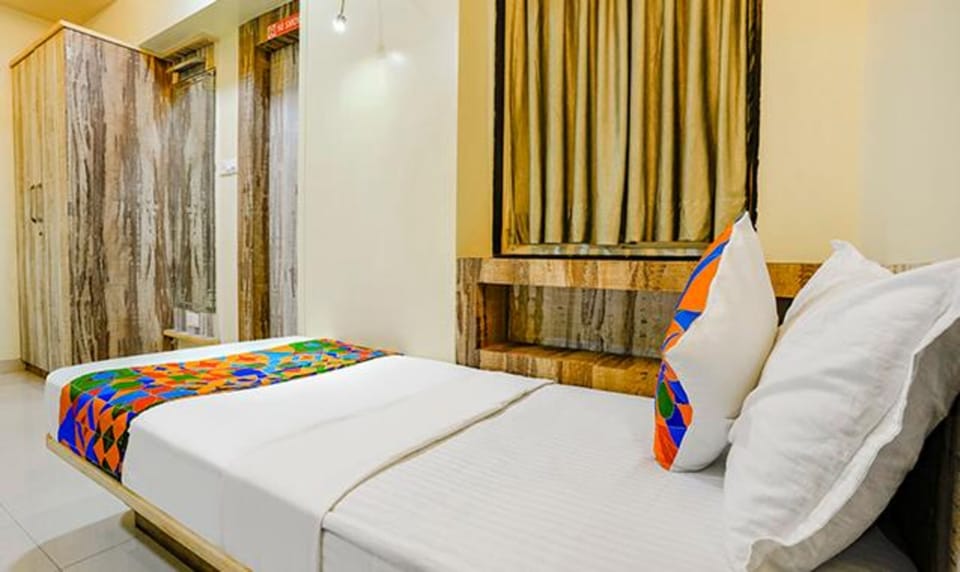 Egyptian cotton sheets, premium bedding, in-room safe, free WiFi