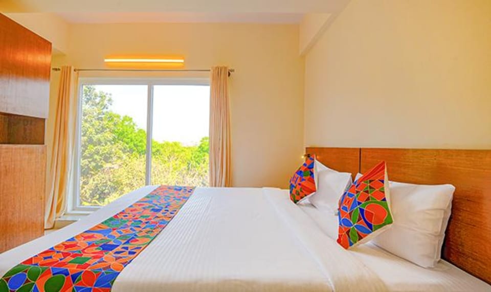 Egyptian cotton sheets, premium bedding, in-room safe, free WiFi