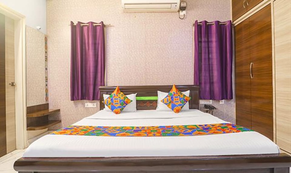 Deluxe Room | Egyptian cotton sheets, premium bedding, in-room safe, free WiFi