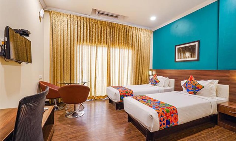 Family Room | Egyptian cotton sheets, premium bedding, in-room safe, free WiFi