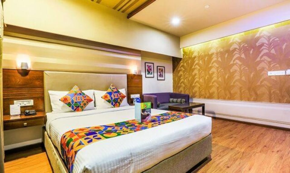 Egyptian cotton sheets, premium bedding, in-room safe, free WiFi