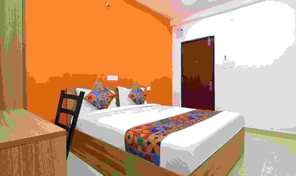 Egyptian cotton sheets, premium bedding, in-room safe, free WiFi
