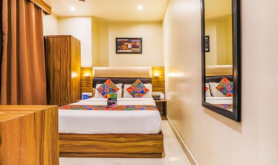 Egyptian cotton sheets, premium bedding, in-room safe, free WiFi