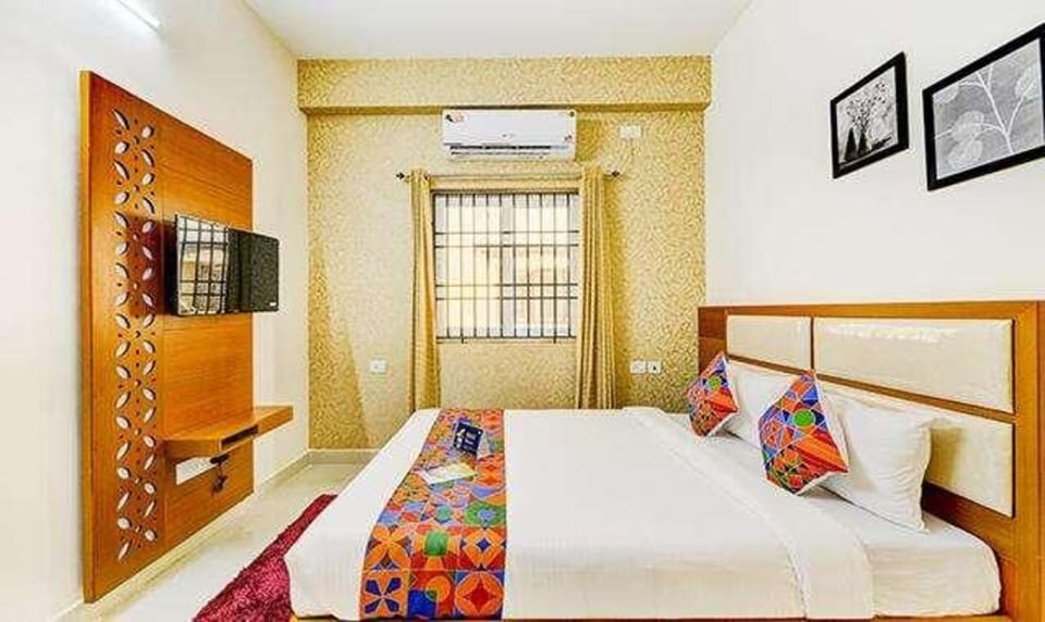 Deluxe Room | Egyptian cotton sheets, premium bedding, in-room safe, free WiFi