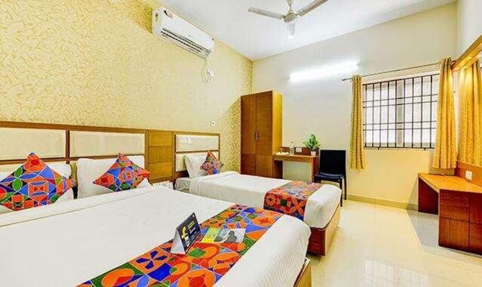 Egyptian cotton sheets, premium bedding, in-room safe, free WiFi