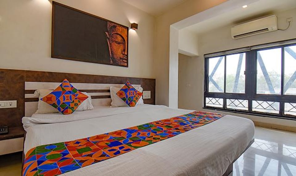 Deluxe Room | Egyptian cotton sheets, premium bedding, in-room safe, free WiFi