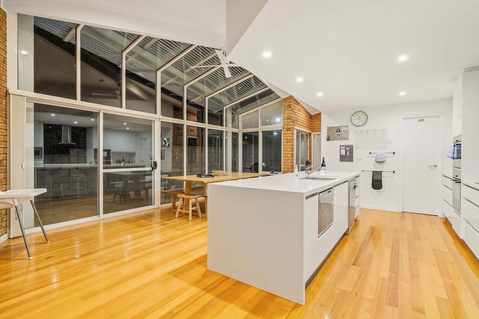 David 9 years on Airbnb
Rating, 5 stars,·August 2025
A Wonder stay in Lisa'house! We're enjoying beautiful dawn and dusk every day, spacious and clean environment made us chilled and joyful. 