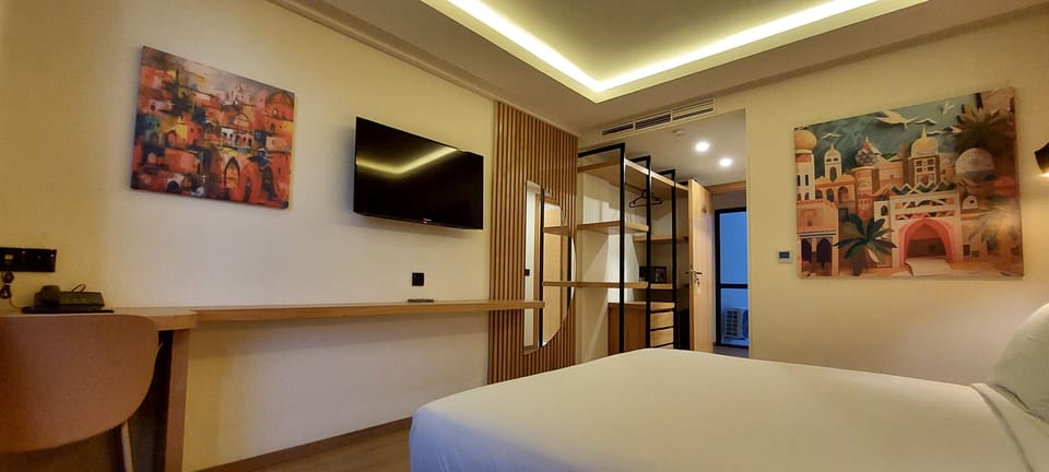 Deluxe Double or Twin Room | Premium bedding, minibar, laptop workspace, soundproofing