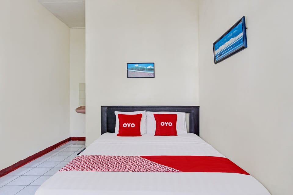 Standard Double Room | Desk, free WiFi, bed sheets