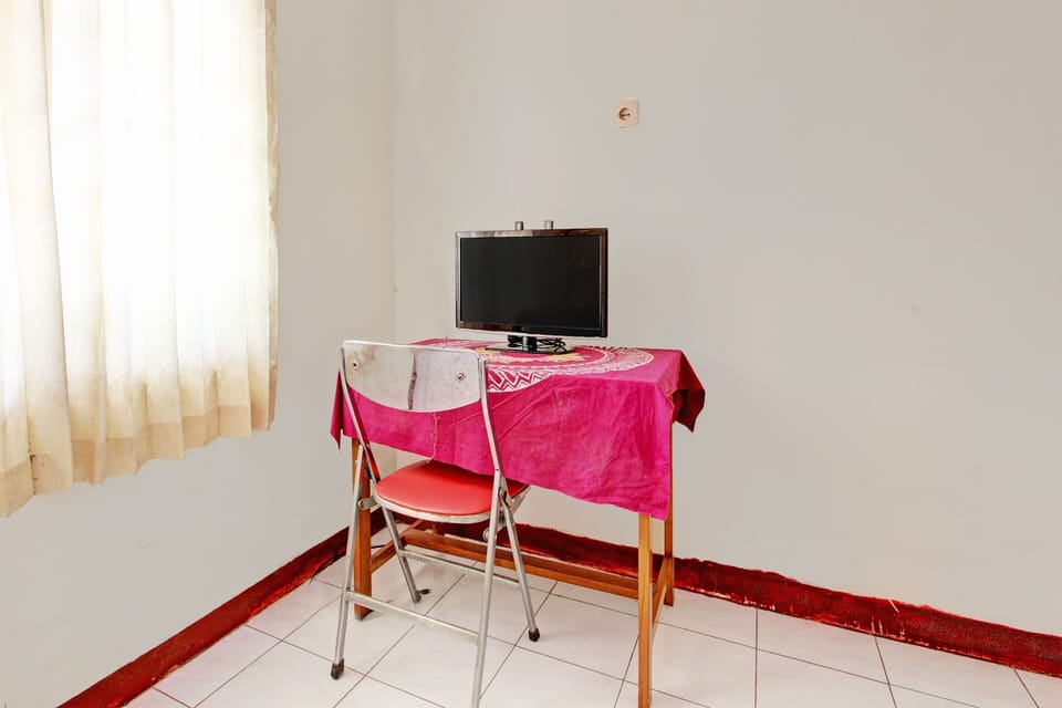 Standard Double Room | Desk, free WiFi, bed sheets