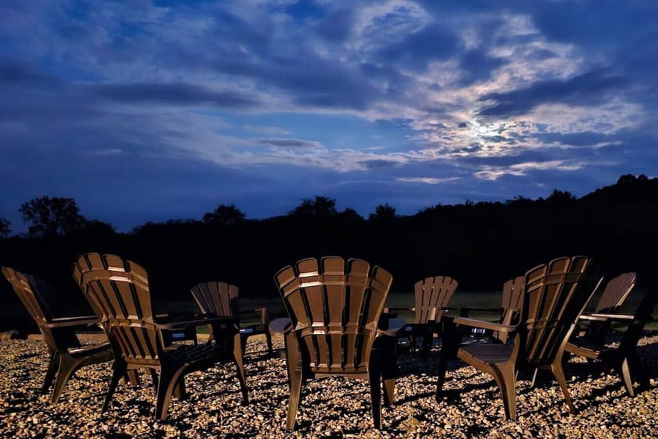 Gather around the fire pit under the stars and enjoy cozy evenings with family and friends. This peaceful spot is perfect for storytelling, roasting marshmallows, and soaking in the stunning night sky.