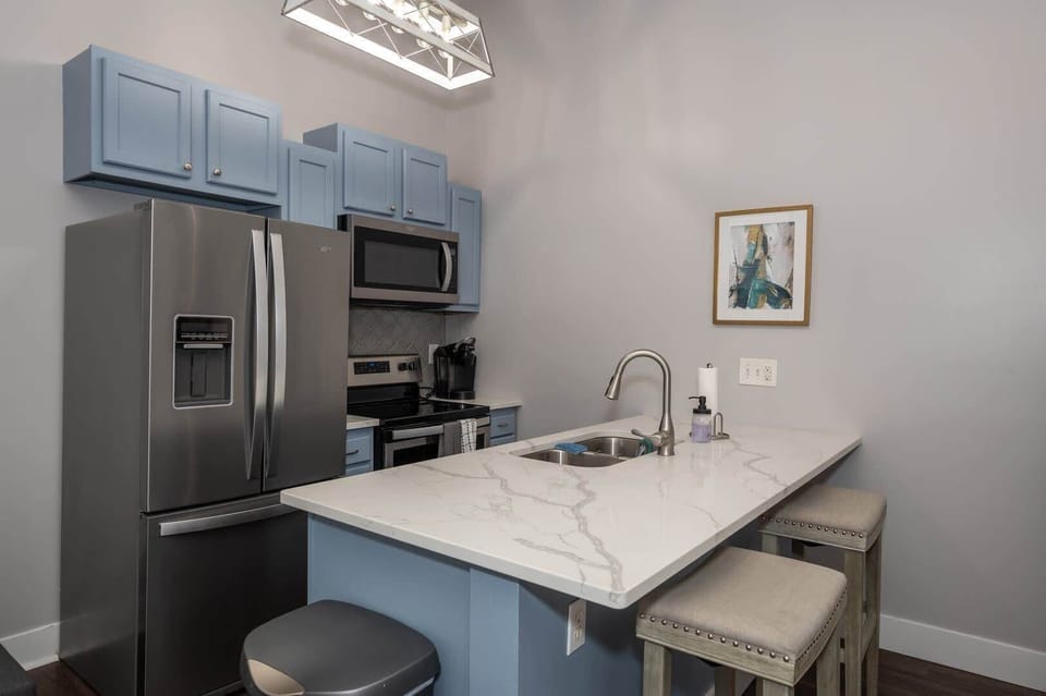 House, Multiple Beds, Kitchen | Private kitchen | Fridge, microwave, oven, stovetop