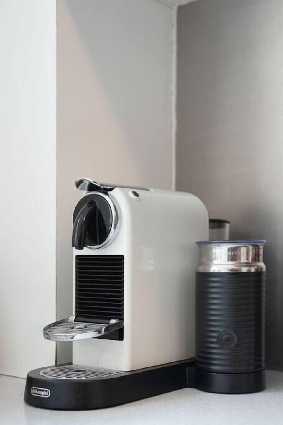 Full kitchen facilities with Nespresso coffee maker and complimentary pods and tea.