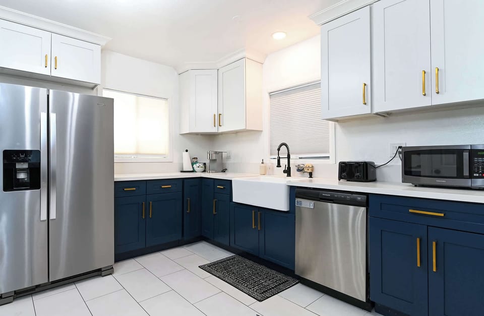 House, Multiple Beds, Patio, Garden View (Ocean Bungalow - Walk to Beach) | Private kitchen | Fridge, microwave, oven, stovetop