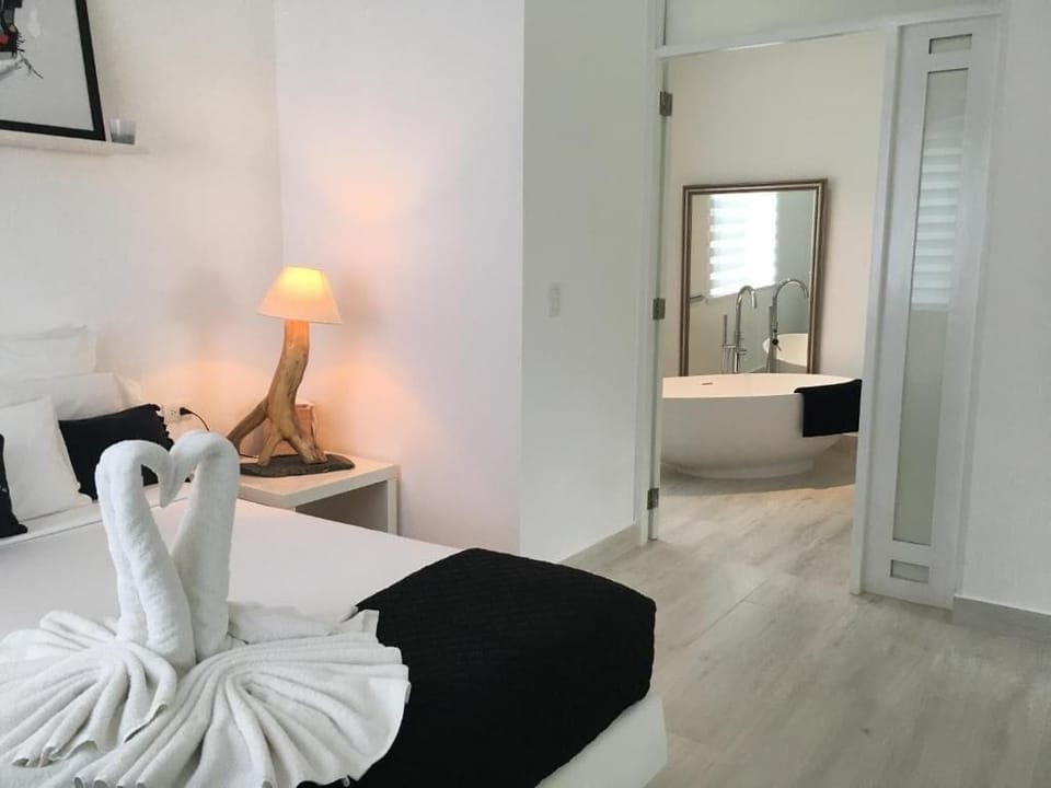 Deluxe Double Room | Egyptian cotton sheets, premium bedding, minibar, in-room safe