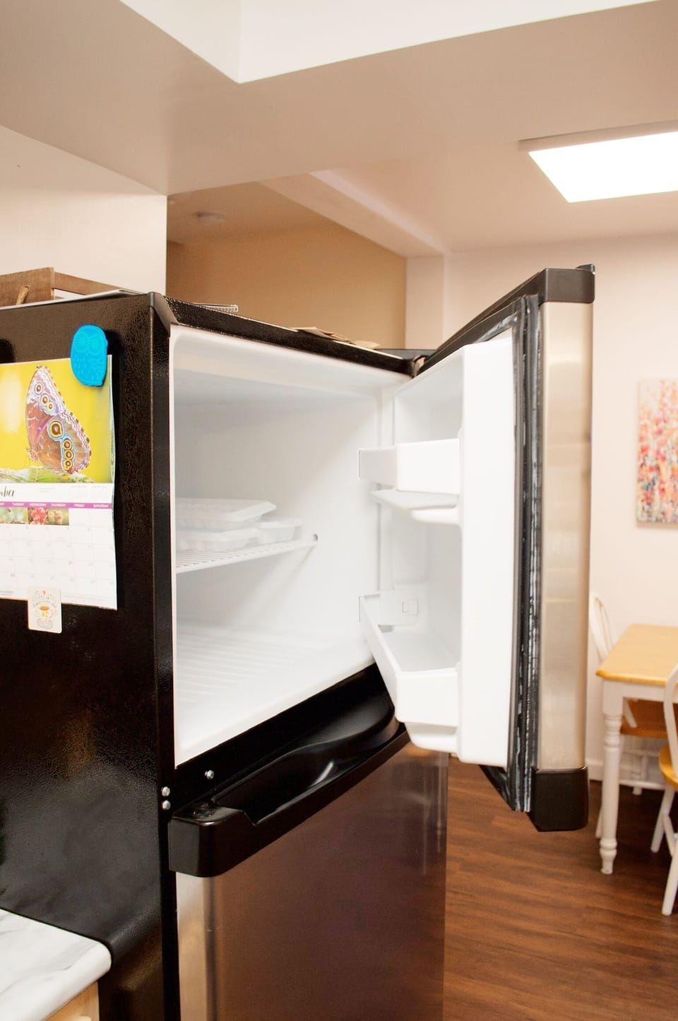 Full size fridge w/freezer