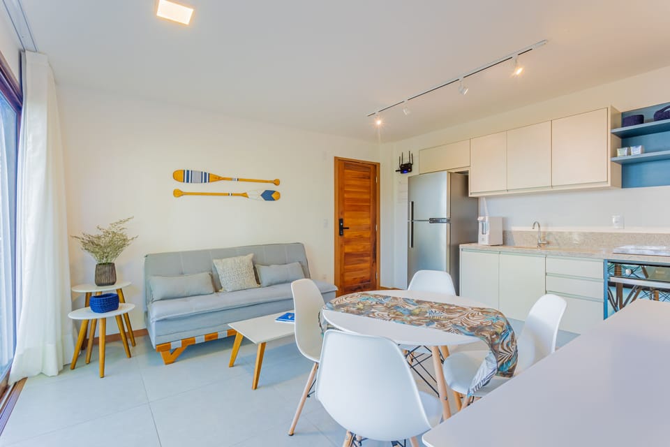 Traditional Apartment | Living room