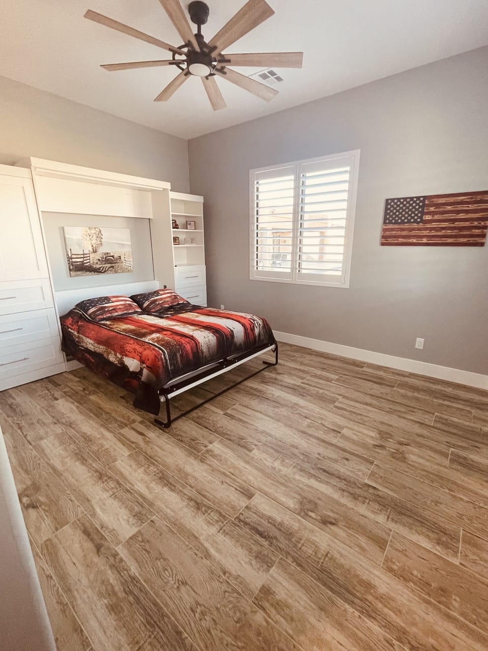 2nd bedroom with Queen Murphy Bed 