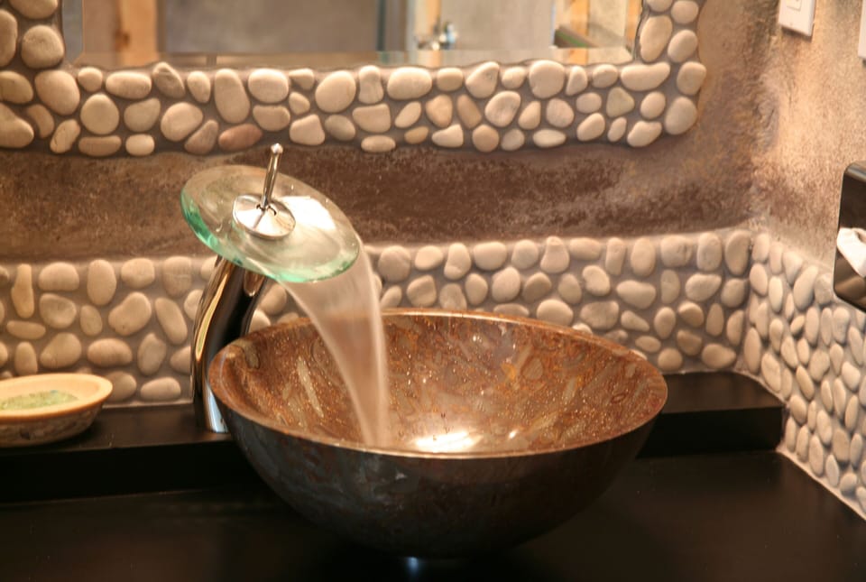 Fred's Lair | Bathroom | Hair dryer, bathrobes, slippers, towels