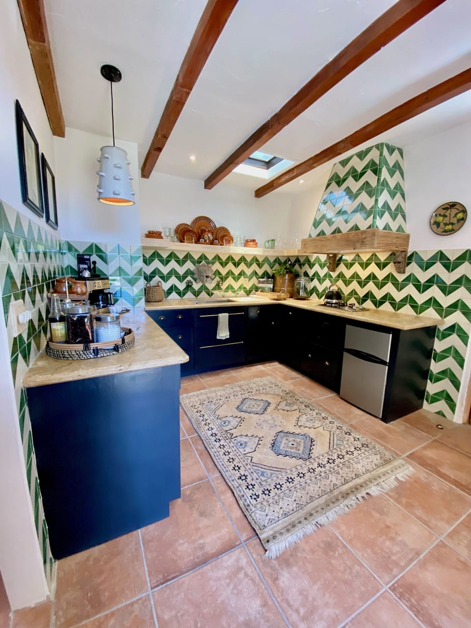 NEW custom kitchen packed with all the appliances you could ever need! 