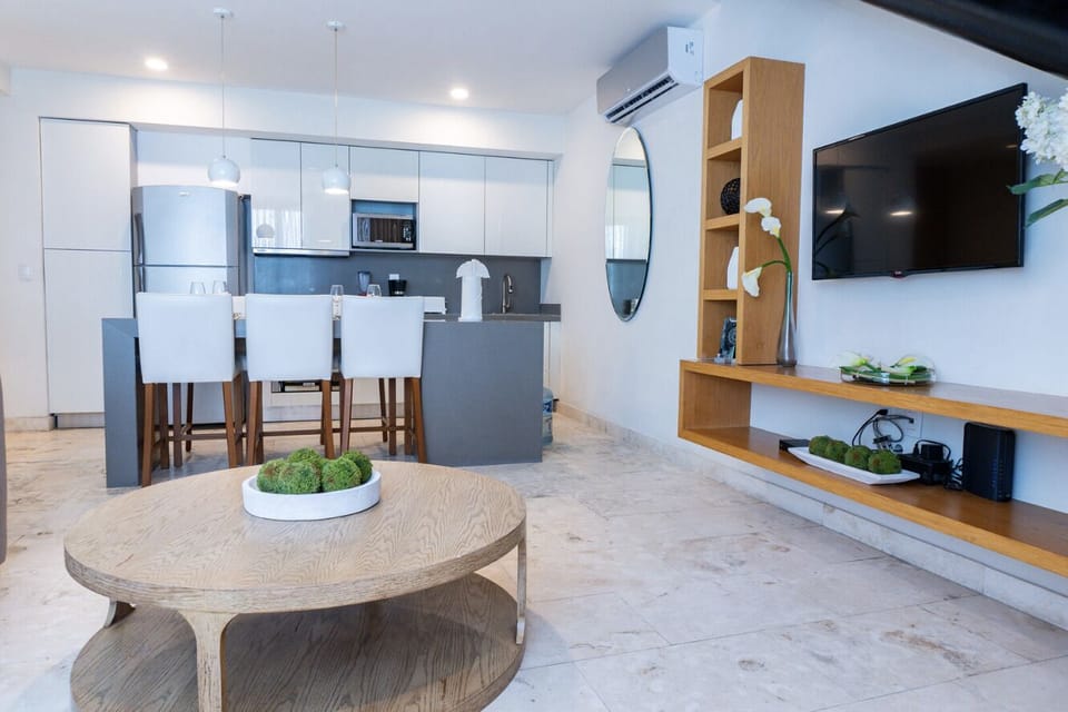 Deluxe Apartment | Living area