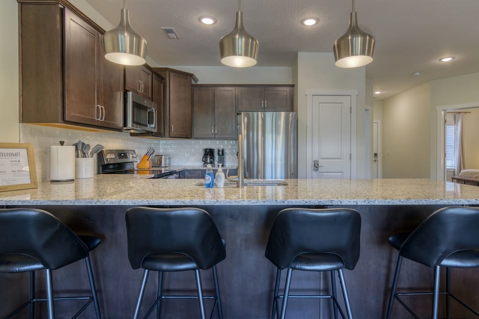 Large countertop seating for 4.