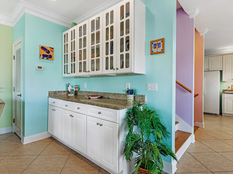 Bar in south side living area