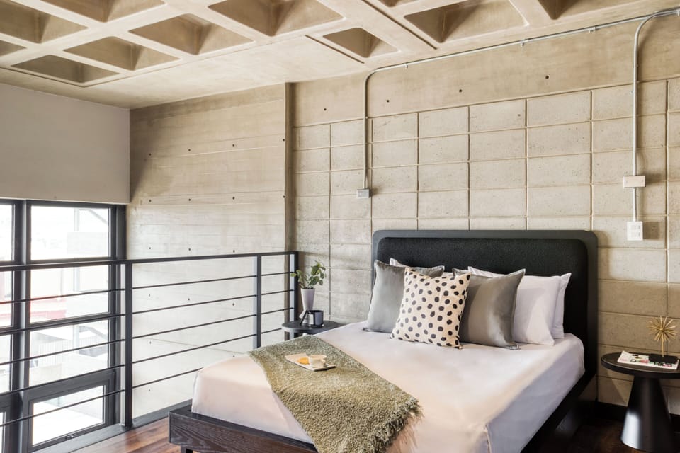 Premium Duplex Loft | 1 bedroom, premium bedding, laptop workspace, blackout drapes