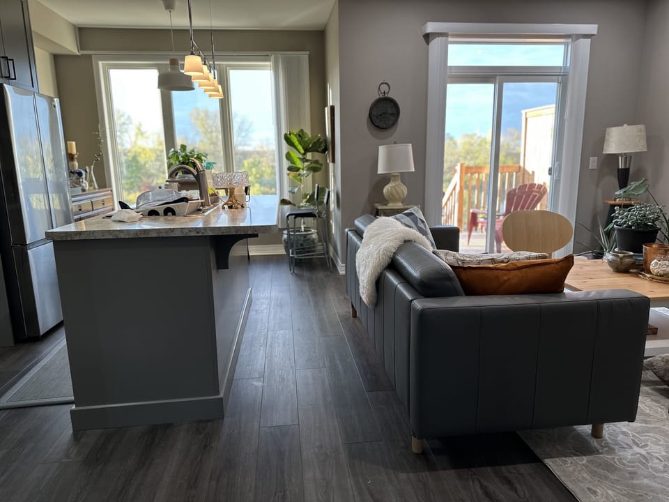 Fully equipped kitchen and dining areas.