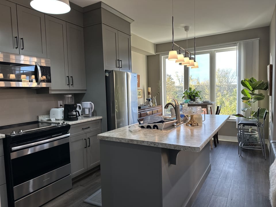 Fully equipped kitchen and dining areas