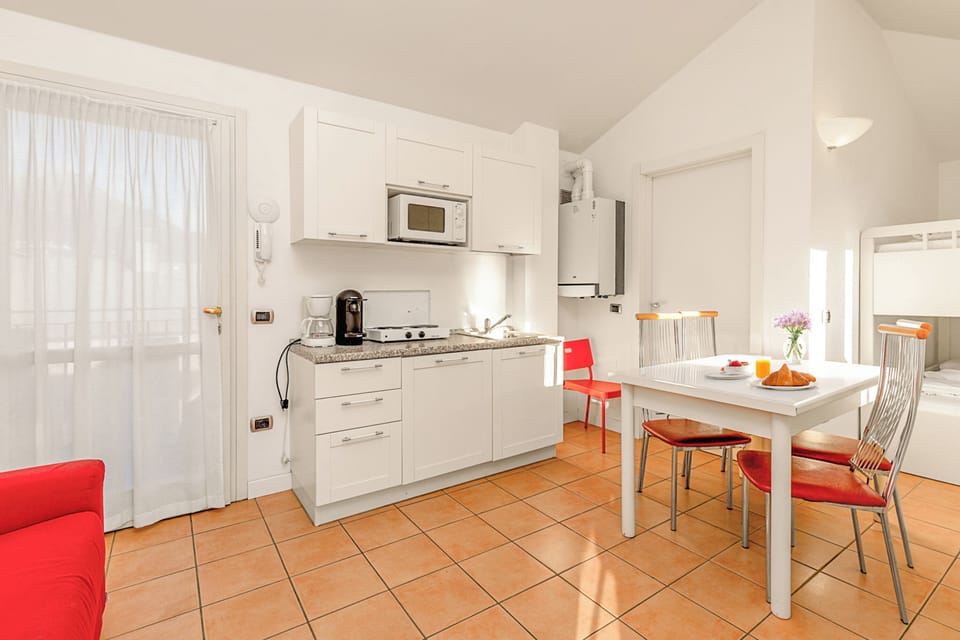 Kitchen and dining area