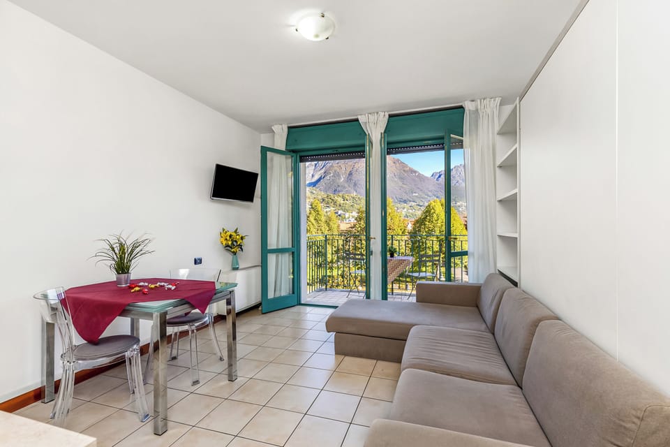Living and dining room