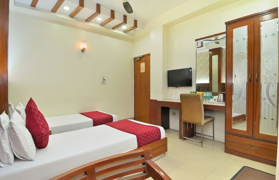 Comfort Triple Room | Select Comfort beds, desk, soundproofing, free WiFi