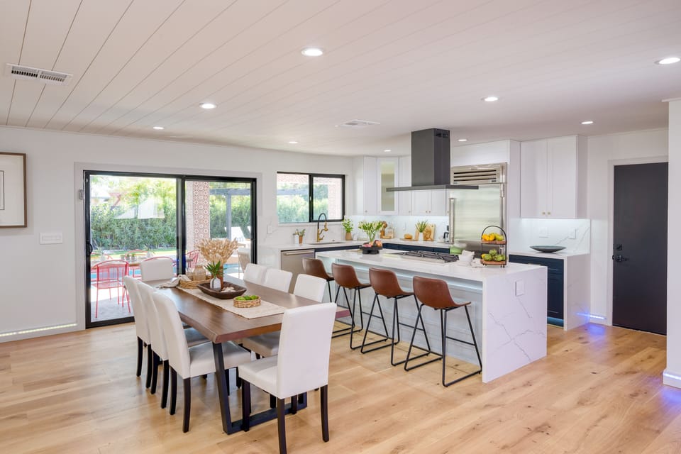 Modern interior design and an open layout.