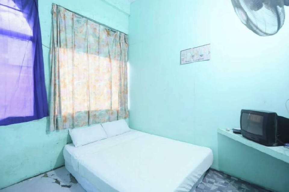 Basic Double Room | Bed sheets