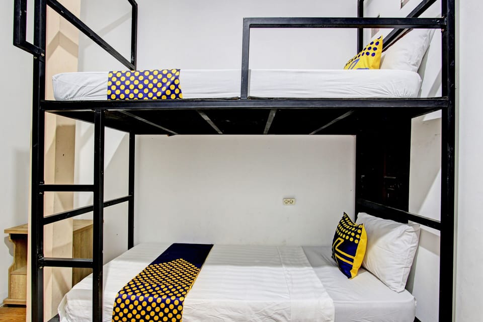 Basic Double Room | Bed sheets
