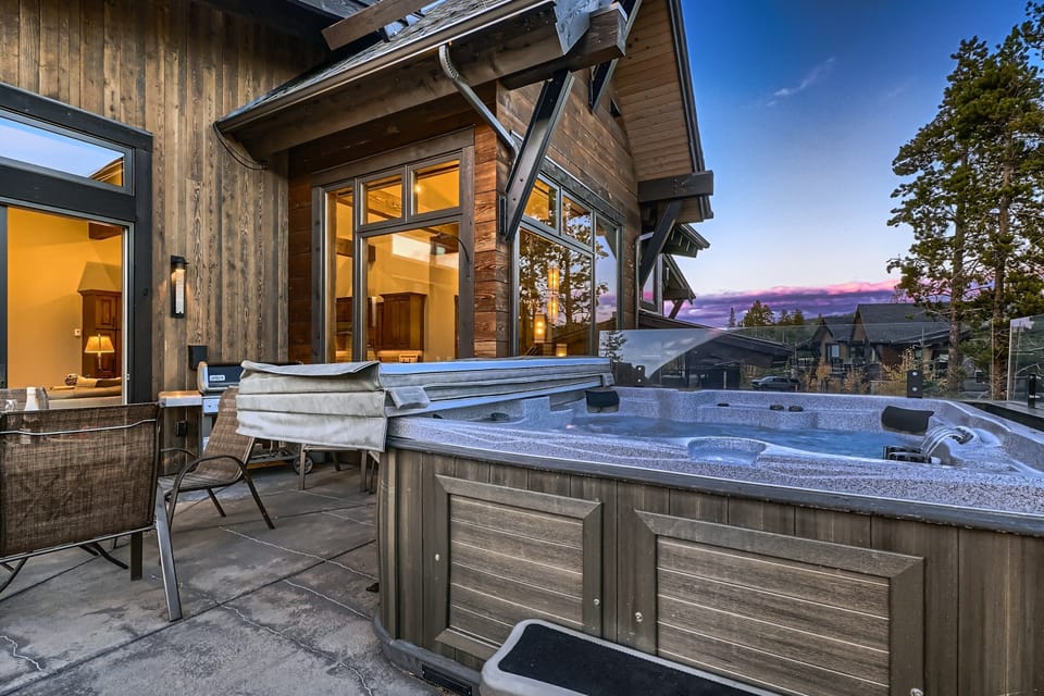 6 Person Hot Tub Stunning Views