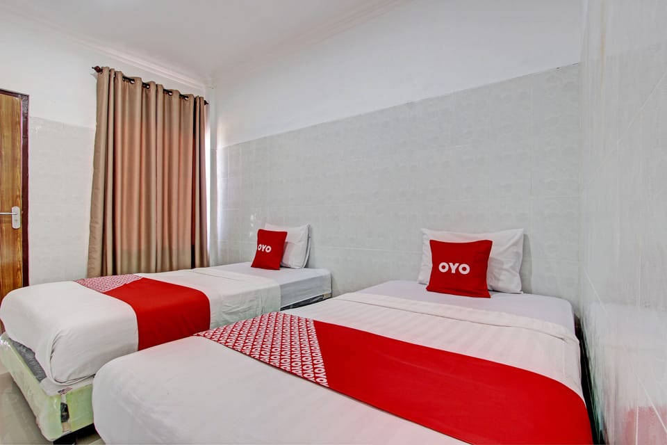 Deluxe Twin Room | Free WiFi, bed sheets