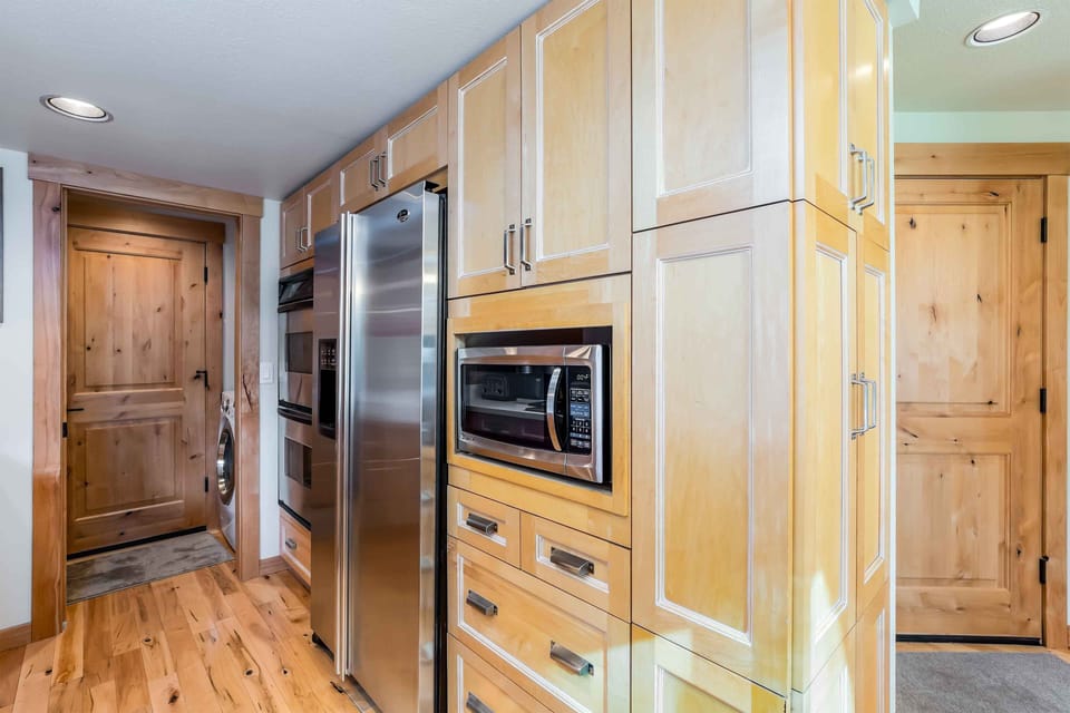 Kitchen - Main Level
