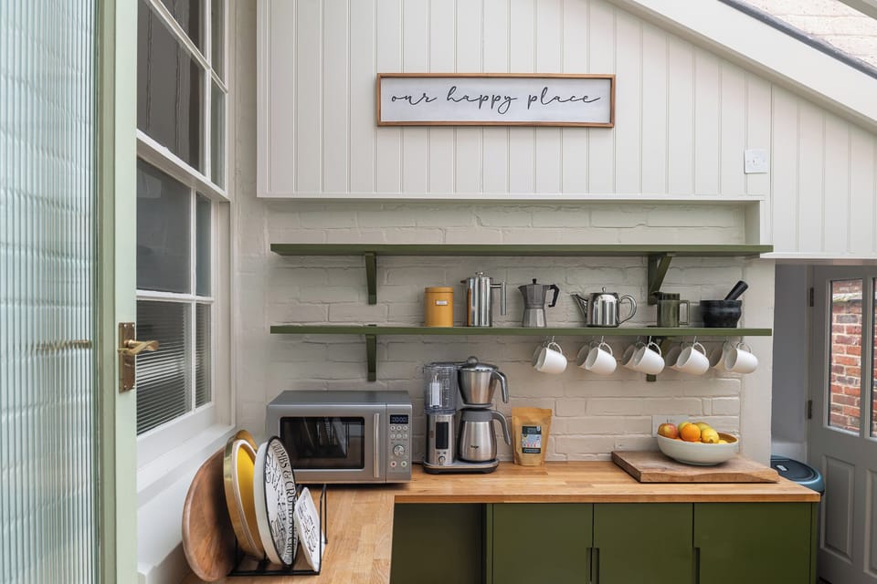Dishwasher, cookware/dishes/utensils