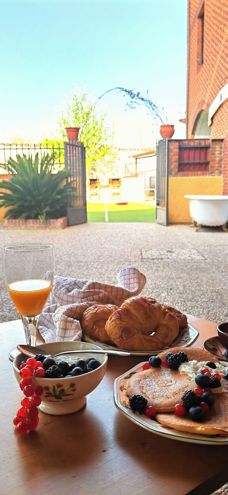 Outdoor dining