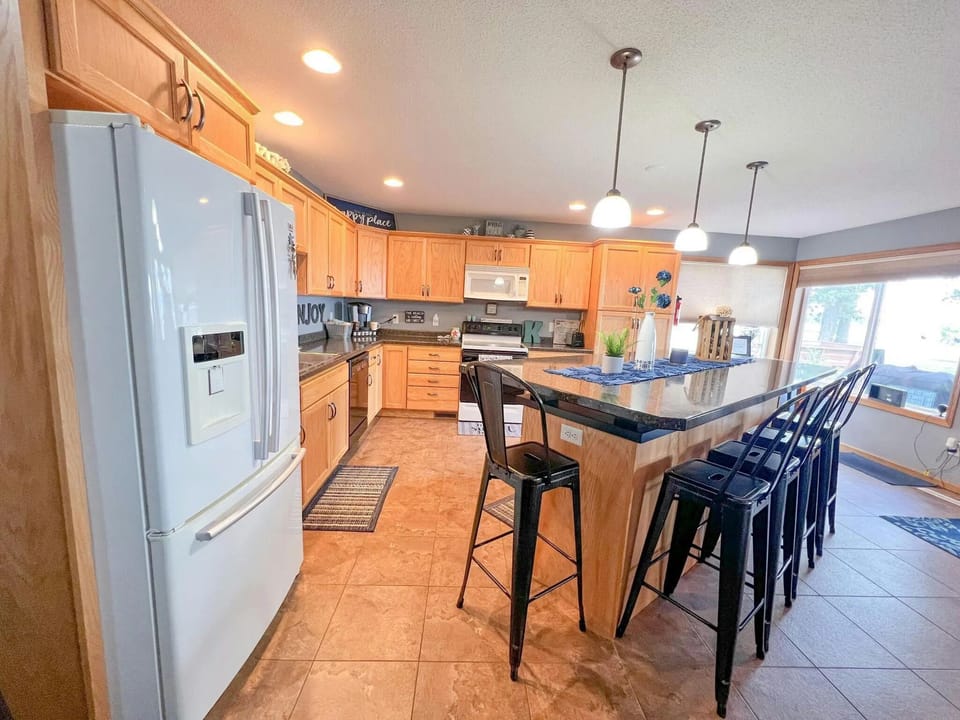 Prepare your favorite meals in the spacious, fully equipped kitchen.