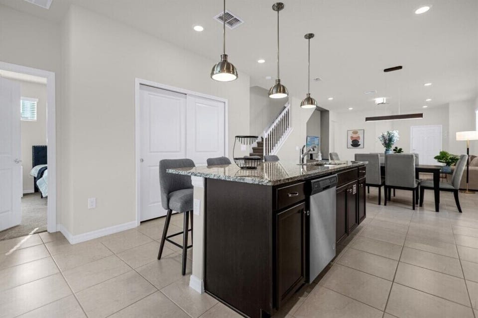 3297LilacWay(7)