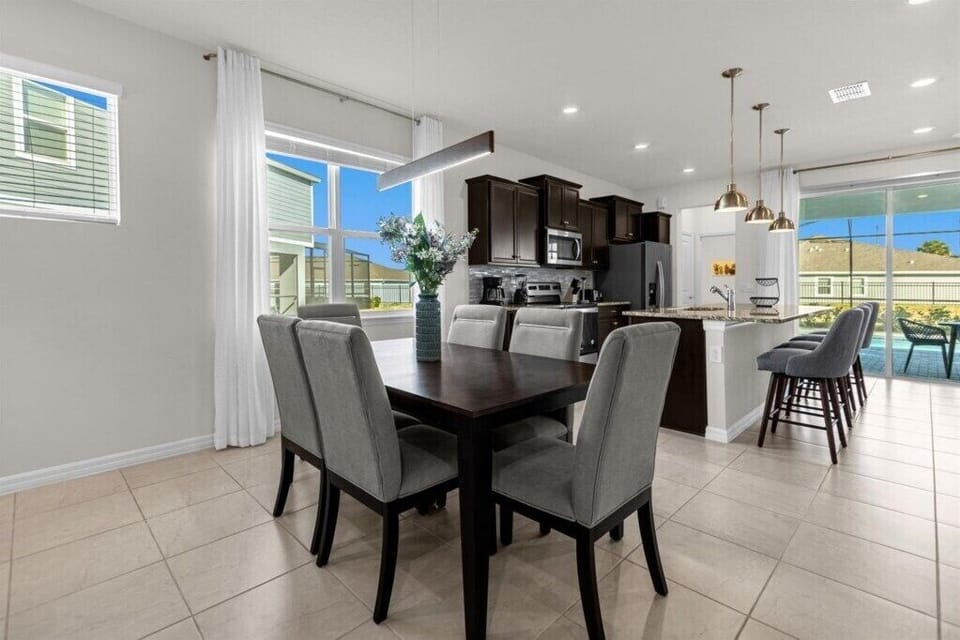 3297LilacWay(6)