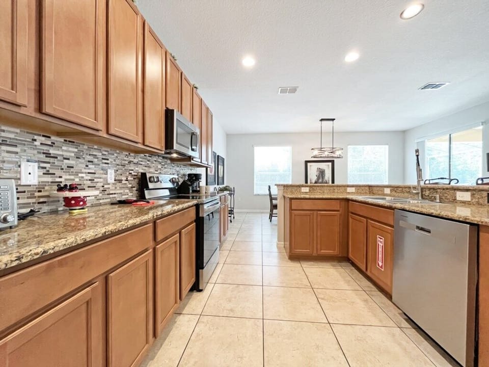 F7-Kitchen.jpg