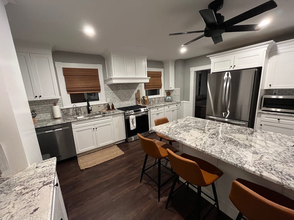 Newly remodeled large eat-in kitchen with all brand new appliances.
