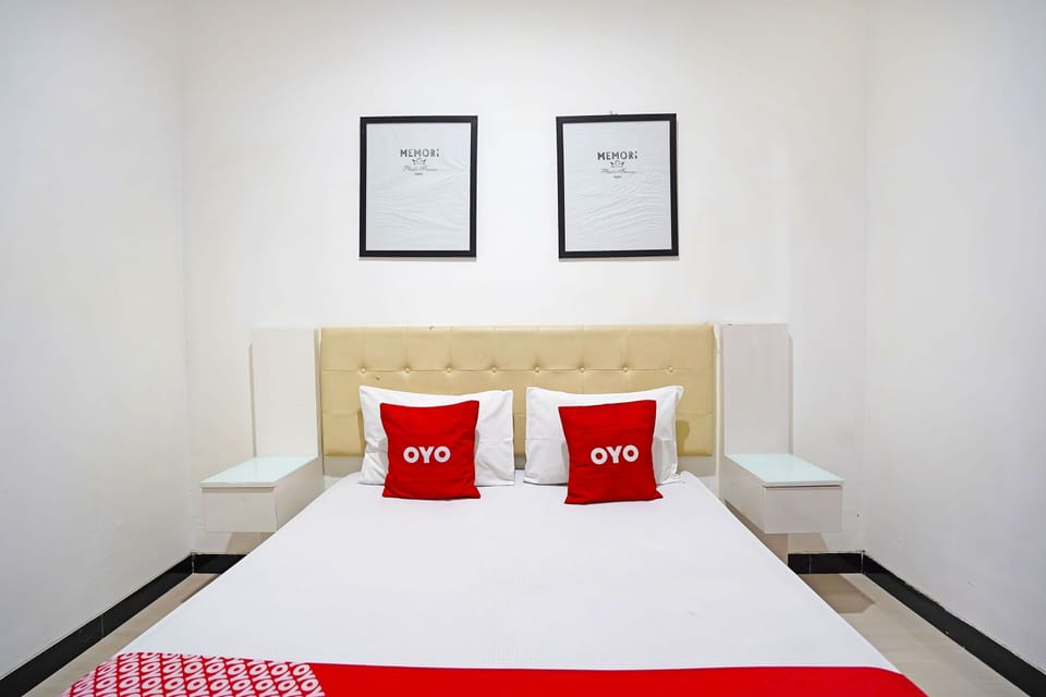 Standard Double Room | Desk, laptop workspace, free WiFi, bed sheets