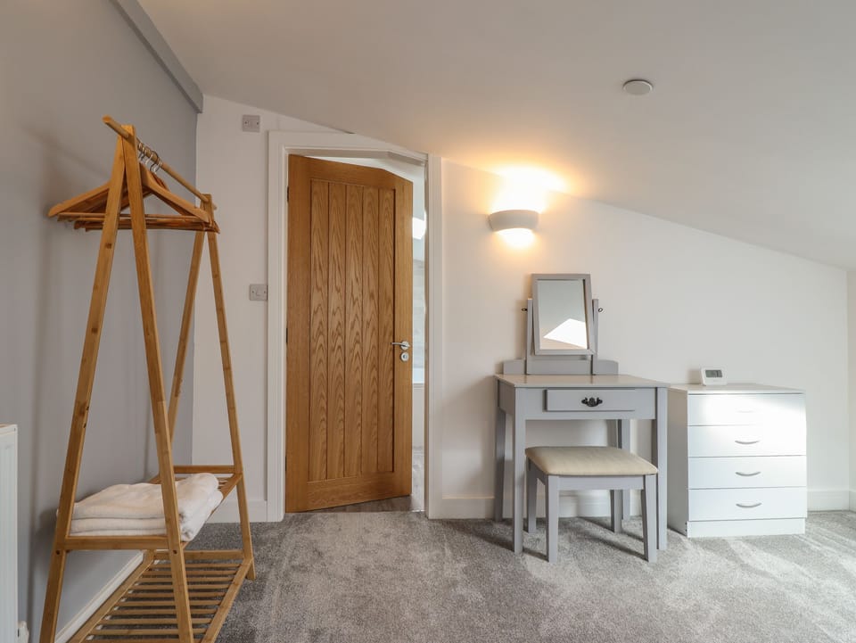 3 bedrooms, individually decorated, individually furnished, free WiFi